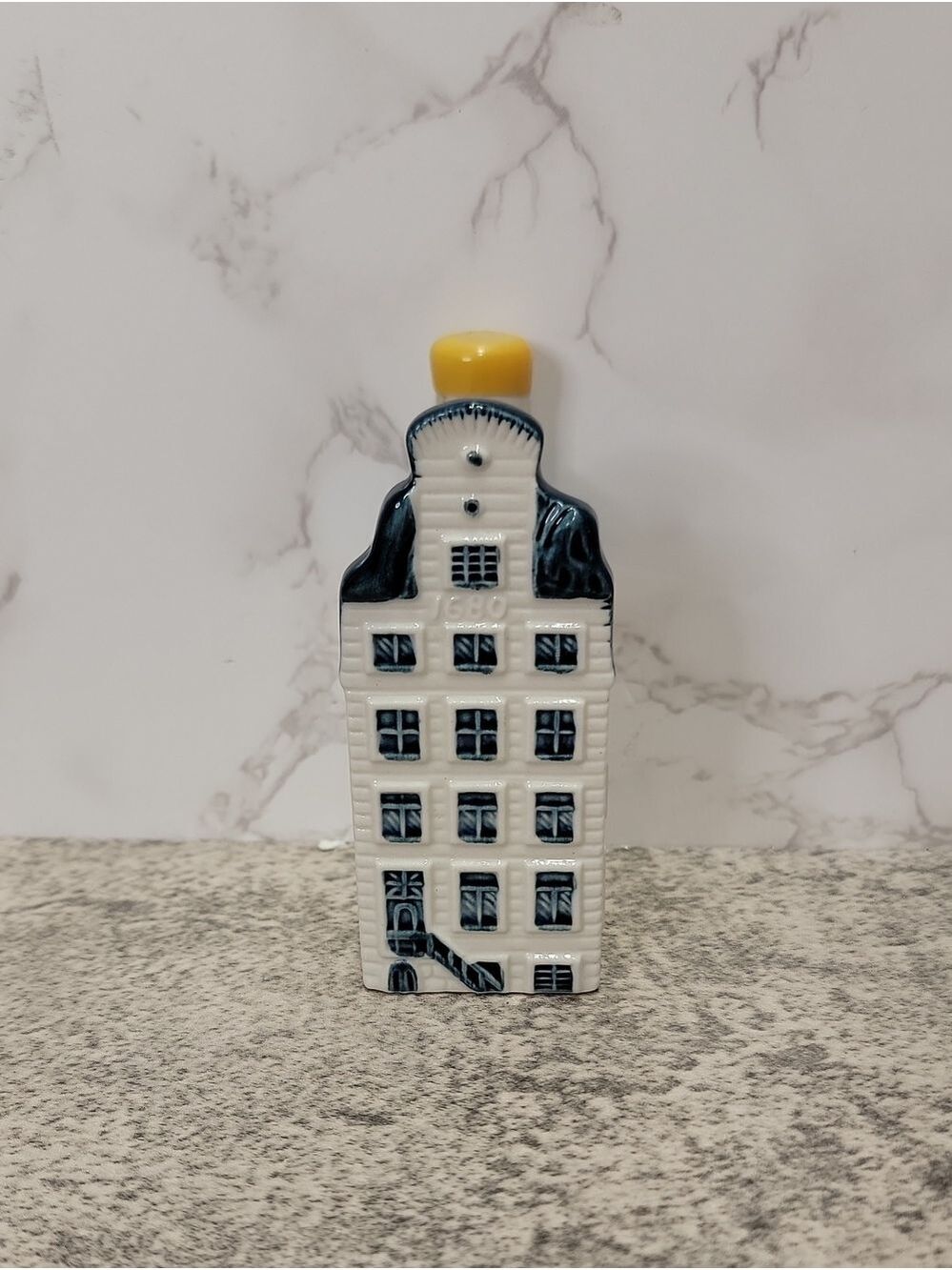 Vintage KLM Blue Delft House #14 by BOLS Diutch house home
